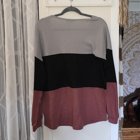 Button-Accent Color Block Sweater - Picture 2 of 5